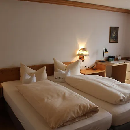 Naturparkhotel Schwarzwaldhaus ゲストハウス ベルナウ・イム・シュヴァルツヴァルト
