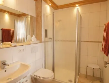 Naturparkhotel Schwarzwaldhaus بيت ضيافة بيرنو ام سشوارتزال